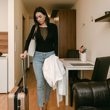 Flora Cozy Apartment ブラチスラヴァ エクステリア 写真