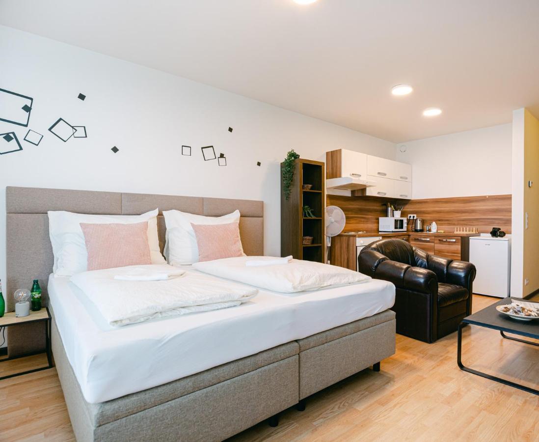 Flora Cozy Apartment ブラチスラヴァ エクステリア 写真